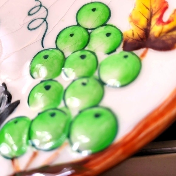Vintage Rare 1950's Lefton Raised Grape Design Hand Painted Plate 8" Set… - Picture 6 of 14